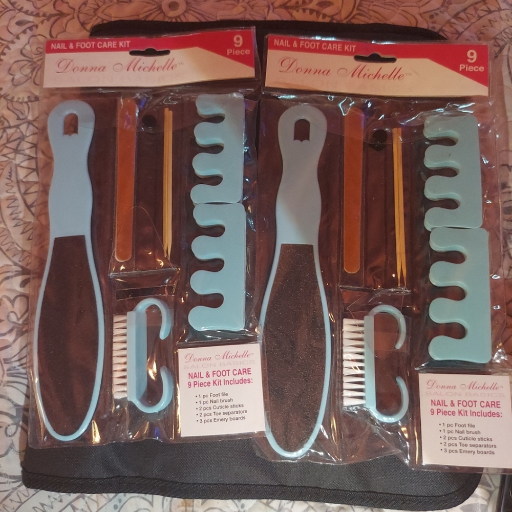 Donna Michelle Nail & Foot Care Kit - Blue and Black 2
